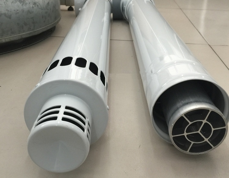 La cheminée de type coaxial est facile à distinguer en apparence; il ne s'applique qu'aux équipements au gaz, ils ne sont pas installés sur des combustibles solides et autres chaudières Cheminée de chaudière à combustible solide