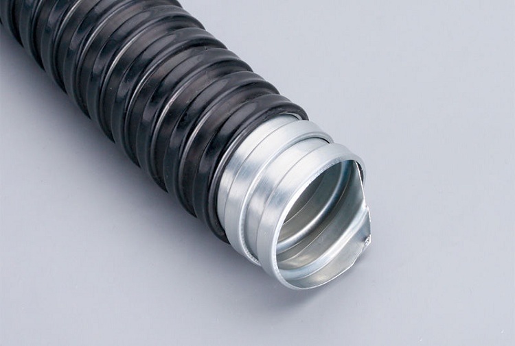 Le revêtement extérieur en PVC apportera une protection supplémentaire contre l'humidité Tuyau métallique pour câble