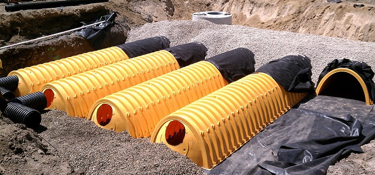 Les systèmes de drainage des eaux de pluie empêchent les inondations pendant les précipitations et la fonte des neiges Installation d'égout pluvial