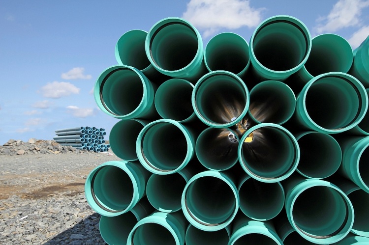 Pour les tuyaux en polymère, le diamètre extérieur peut être un pas plus grand que l'intérieur Calcul hydraulique des pipelines