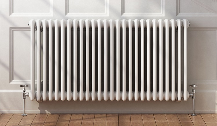 Les radiateurs à plusieurs sections fournissent beaucoup de chaleur, mais ces unités doivent être installées à l'écart les unes des autres Options de raccordement du radiateur de chauffage